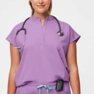FIGS NEW Lilac Dawn Rafaela™ - Oversized Scrub Top - S / Lilac Dawn
